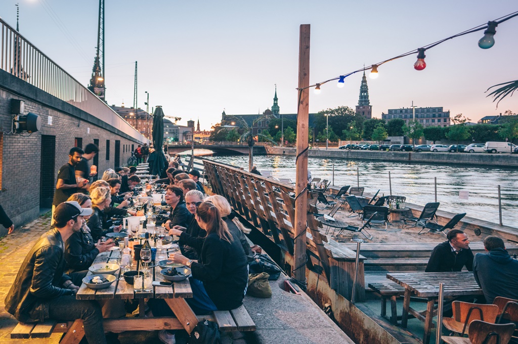 Nopti Albe in Scandinavia - Turul Premium - iulie 2026